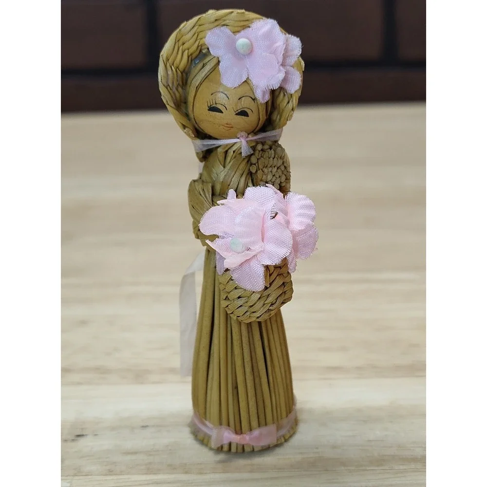 Wicker Vintage Wooden Peg Doll Figurine Girl Basket  Decorative Straw Hat